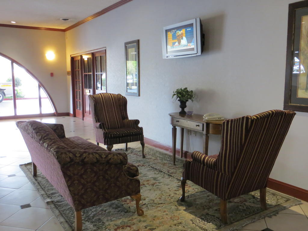 Clarion Inn Conference Center Modesto Exteriör bild