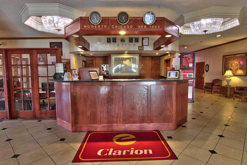 Clarion Inn Conference Center Modesto Exteriör bild