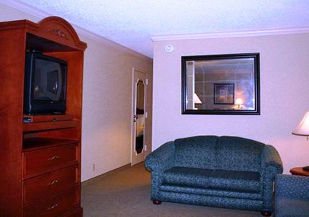 Clarion Inn Conference Center Modesto Exteriör bild