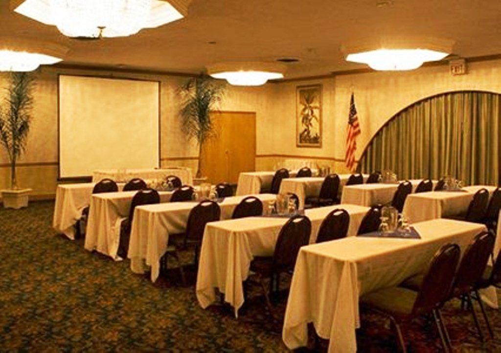 Clarion Inn Conference Center Modesto Exteriör bild