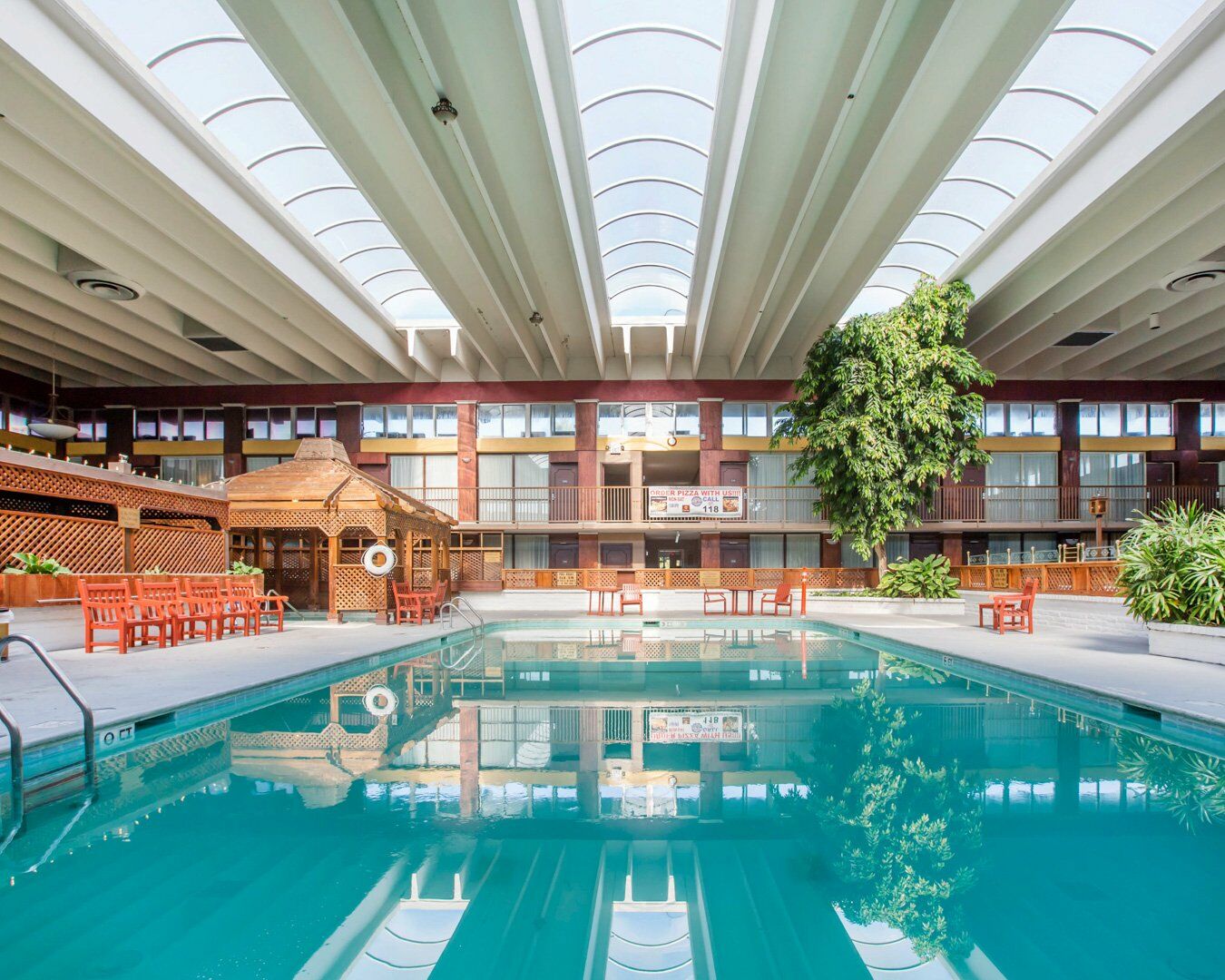 Clarion Inn Conference Center Modesto Exteriör bild